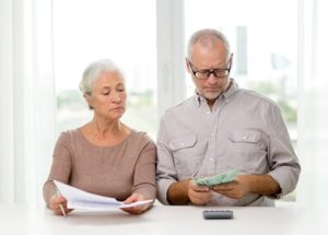Платят ли пенсионеры налог на имущество и какие на него льготы в 2018 году?