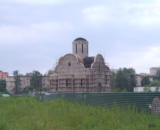 Строящаяся церковь (13.06.2010)