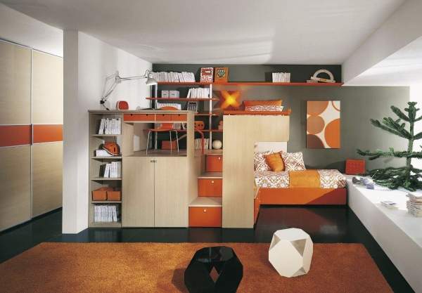 Дизайн однокомнатной квартиры с ребенком школьником - рабочее место на фото